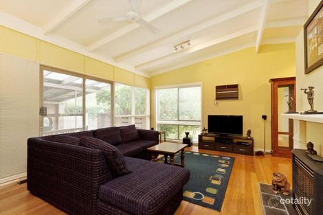 2 Anita Ave, Dingley Village, VIC 3172