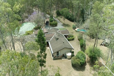 Property photo of 28 Greentrees Avenue Kenmore Hills QLD 4069