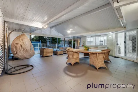 Property photo of 8 Blackbutt Place Brookfield QLD 4069