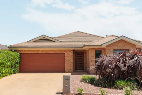 42 Mary Kitson St, Watson, ACT 2602