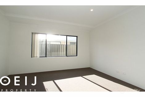 Property photo of 8 Ruffle Approach Piara Waters WA 6112