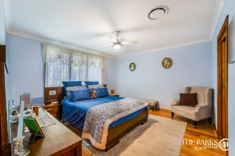 Property photo of 9 Coonawarra Street Edensor Park NSW 2176