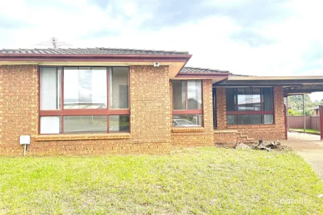 17 Adam Pl, Macquarie Fields, NSW 2564