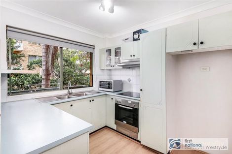 Property photo of 4/235 Targo Road Girraween NSW 2145