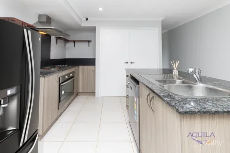Property photo of 33 Narin Loop Bullsbrook WA 6084