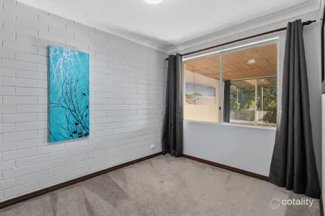 Property photo of 17 Carrick Road Mount Richon WA 6112