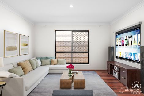 Property photo of 33 Bullen Circuit Forest Lake QLD 4078