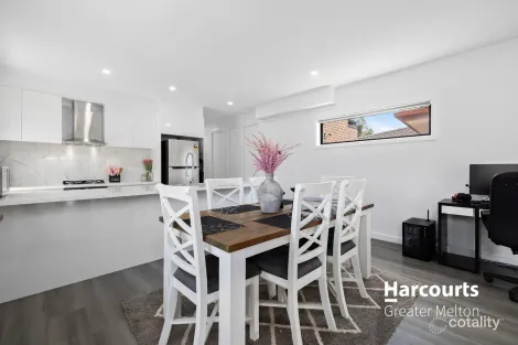 Property photo of 8 Gloucester Way Melton West VIC 3337