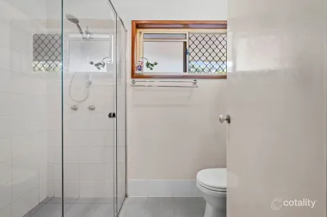 Property photo of 11 Seahorse Court Karalee QLD 4306