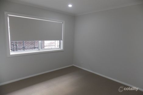 Property photo of 14 Bowral Grove Jordan Springs NSW 2747