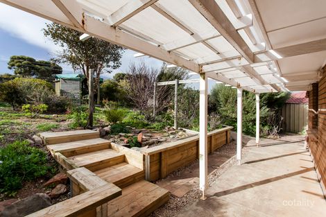 Property photo of 2 Luderitz Close Hallett Cove SA 5158