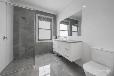 Property photo of 33 Eldridge Drive Worrolong SA 5291