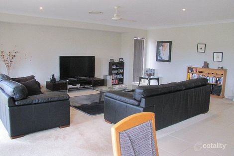 Property photo of 40 Harmsworth Road Pacific Pines QLD 4211