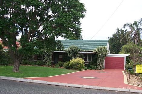 17 Fernan Rd, High Wycombe, WA 6057