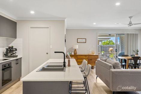 Property photo of 14 Lorikeet Close Deebing Heights QLD 4306