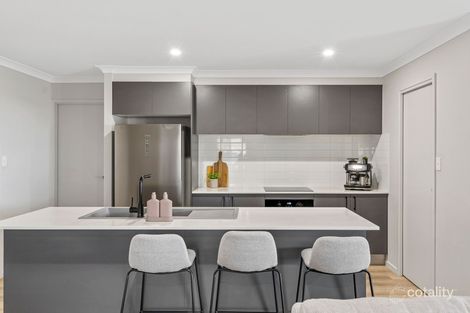 Property photo of 14 Lorikeet Close Deebing Heights QLD 4306