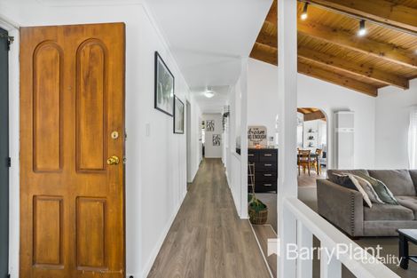 Property photo of 1 Heather Court Hoppers Crossing VIC 3029