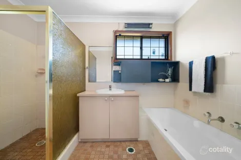 Property photo of 13 Jane Ellen Crescent Chittaway Bay NSW 2261