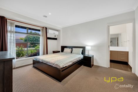 Property photo of 21 City Vista Circuit Cranbourne West VIC 3977