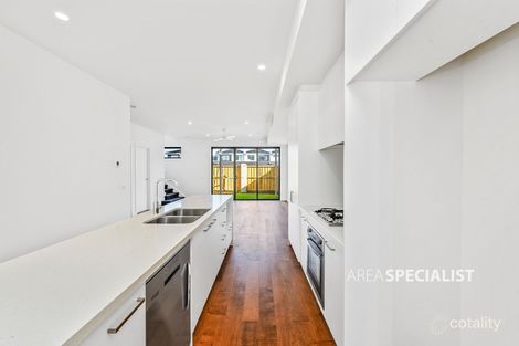 Property photo of 4 Poa Court Keysborough VIC 3173