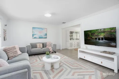 Property photo of 11 Berwick Place Menai NSW 2234