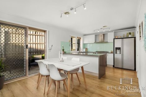 Property photo of 2/1122 Main Road Eltham VIC 3095