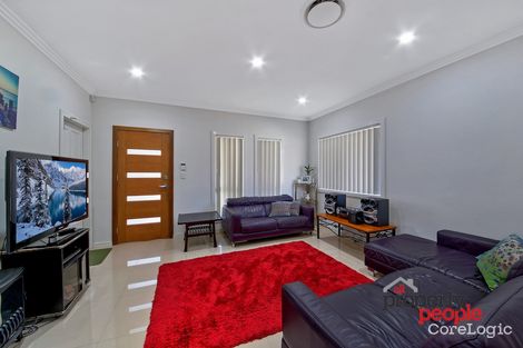 Property photo of 1/16 Groundsel Avenue Macquarie Fields NSW 2564