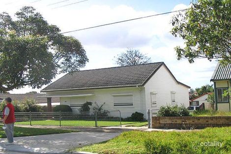 20 Hebe St, Greenacre, NSW 2190