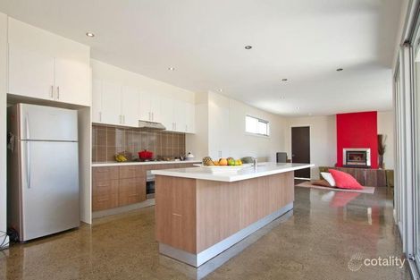 Property photo of 11 Mariner Place Safety Beach VIC 3936