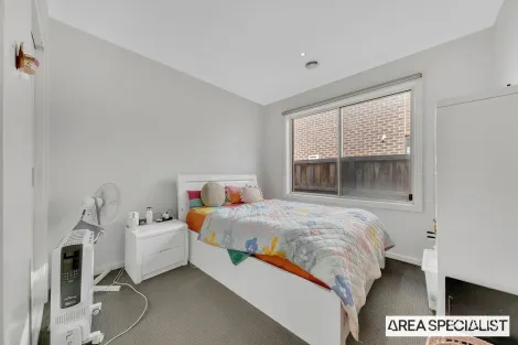 Property photo of 19 Shipwright Parade Werribee VIC 3030