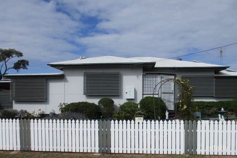 40 Milne St, Tara, QLD 4421