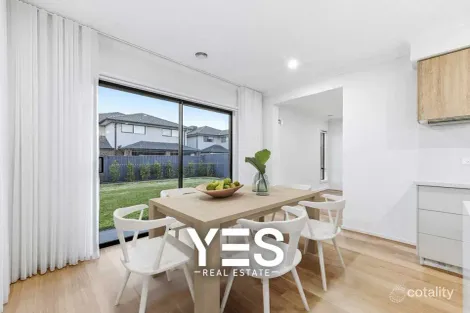 Property photo of 6 Heart Loop Clyde North VIC 3978