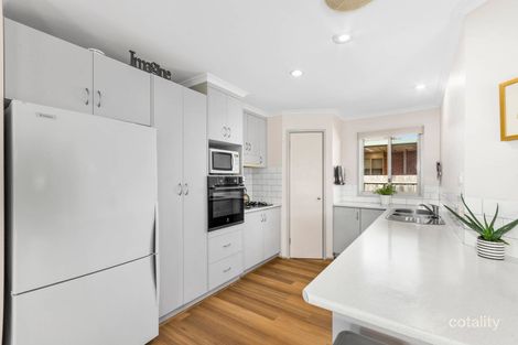 Property photo of 13 Banksia Place Grovedale VIC 3216