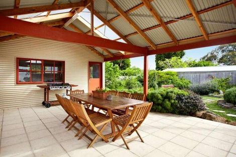 Property photo of 35 Vincent Street Macleod VIC 3085