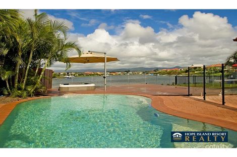 Property photo of 4 The Peninsula Helensvale QLD 4212