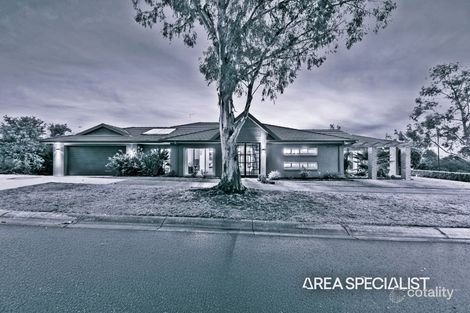 Property photo of 8 Waterside Drive Pakenham VIC 3810