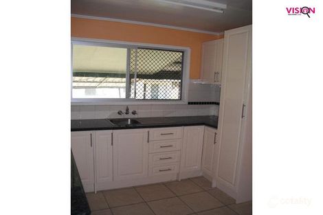 Property photo of 4 Cook Crescent Dysart QLD 4745