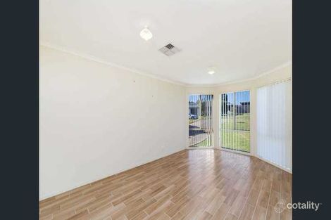 Property photo of 17 Dobell Place Lloyd NSW 2650