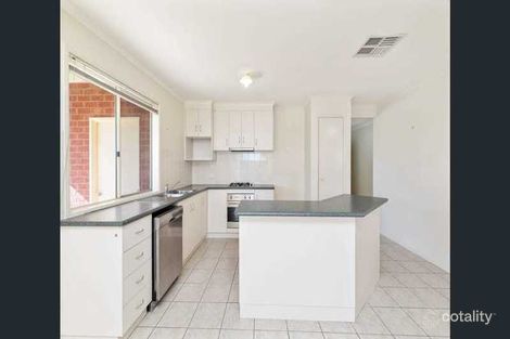 Property photo of 17 Dobell Place Lloyd NSW 2650