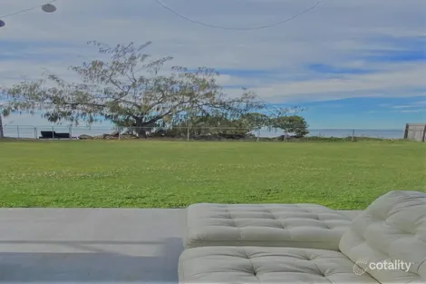 Property photo of 22 Bayside Drive Beachmere QLD 4510