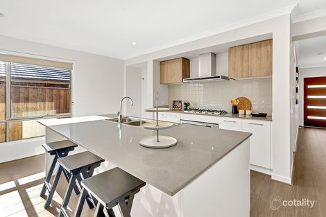 Property photo of 12 Barkers Crescent Mickleham VIC 3064