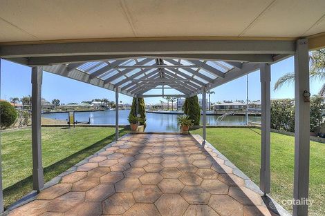 Property photo of 44 Waterside Drive Dudley Park WA 6210