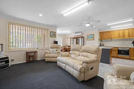 Property photo of 2/14 Cassina Close Forster NSW 2428