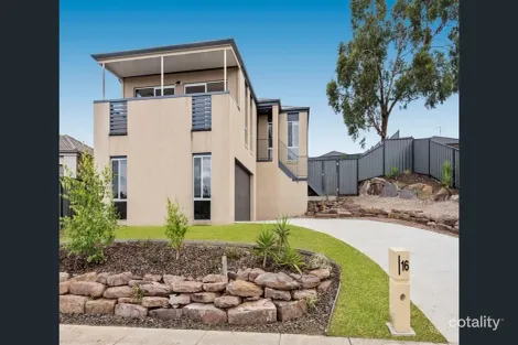 16 Victoria Pl, Pakenham, VIC 3810