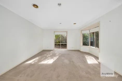 Property photo of 9 Pinecone Court Werribee VIC 3030