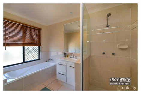 Property photo of 5 Annie Close Gracemere QLD 4702