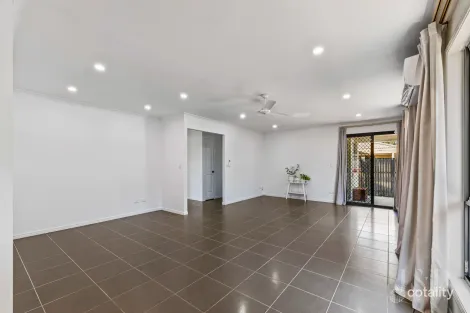 Property photo of 30 Michigan Crescent Parkinson QLD 4115