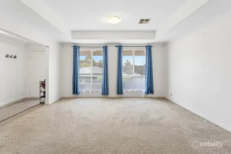 Property photo of 38 Thompson Circuit Evanston Park SA 5116