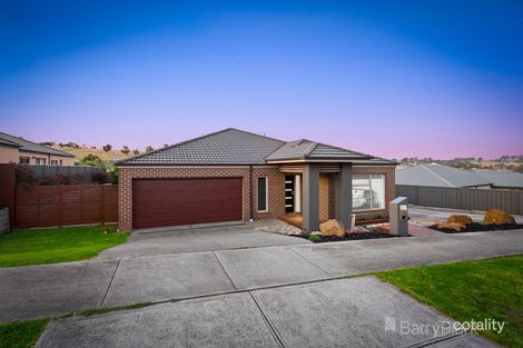 Property photo of 5 Ocean Bend Pakenham VIC 3810