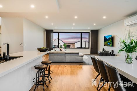 Property photo of 11 Clifford Street Highton VIC 3216